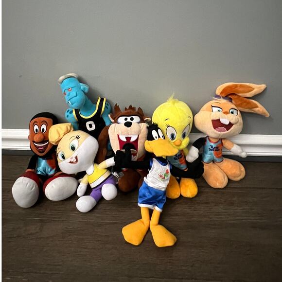 Space Jam A New‎ Legacy Plushies Lot of 7 - Picture 1 of 5